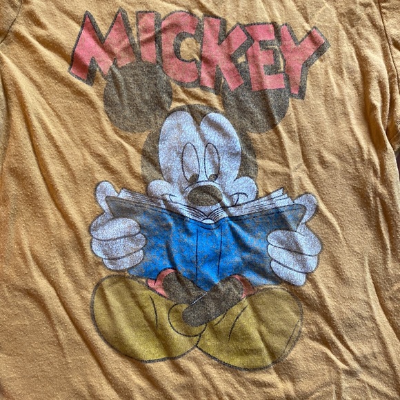 Reading Mickey Mouse shirt - Picture 2 of 3